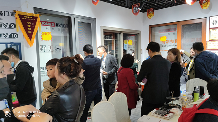 信任品牌的气力|日韩经典精品无码一区群交_午夜婷婷国产麻豆精品绵阳专卖店两天发卖额高达160余万元!