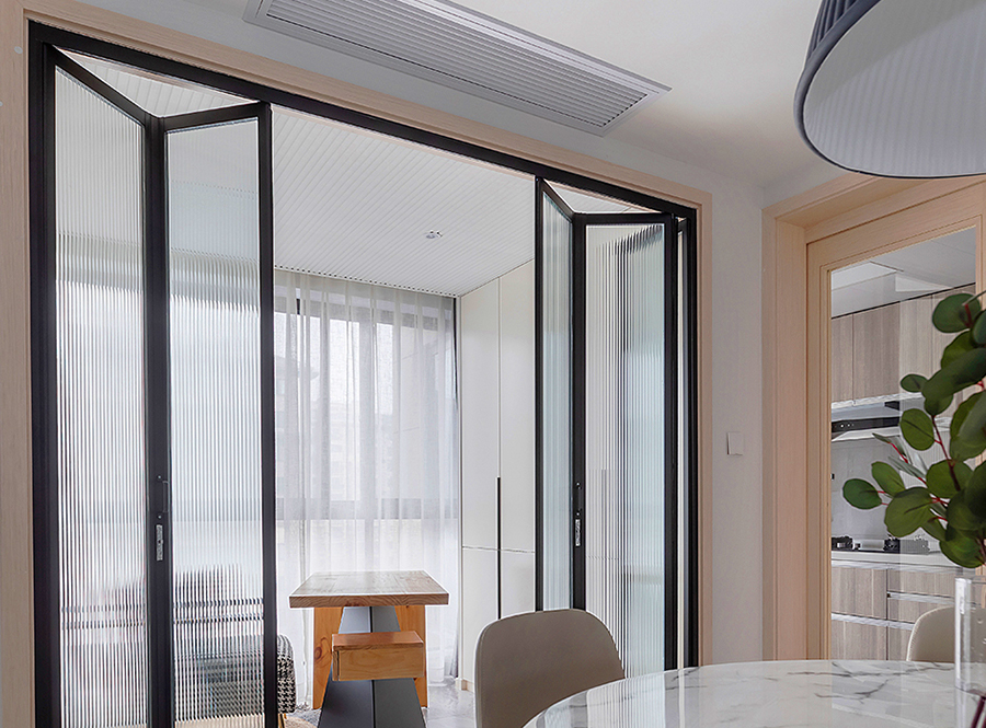 推拉、折叠门若何利用、颐养、洁净?